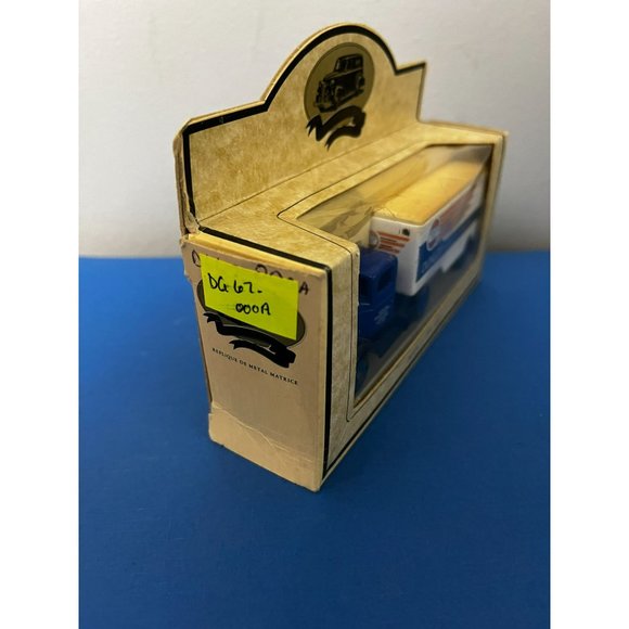 Vintage LLEDO DAYS GONE DIECAST 1935 FORD 3T ARTICULATED TRUCK DUNLOP - Picture 4 of 7